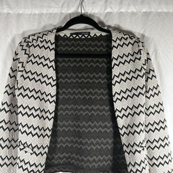 Maurices Cardigan Women's Small White Black Print Open Front Long Sleeve - Picture 2 of 9